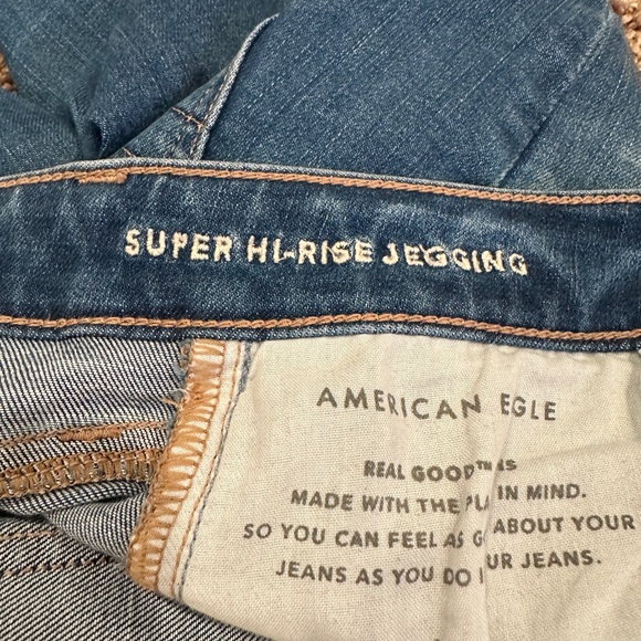 American Eagle Super Hi-Rise Jeggings - Picture 4 of 5